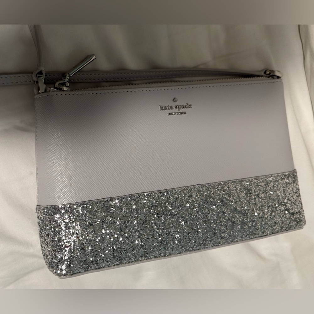 Kate Spade Silver and White Glitter Crossbody bag! NWOT with free bag scarf! - Picture 3 of 10
